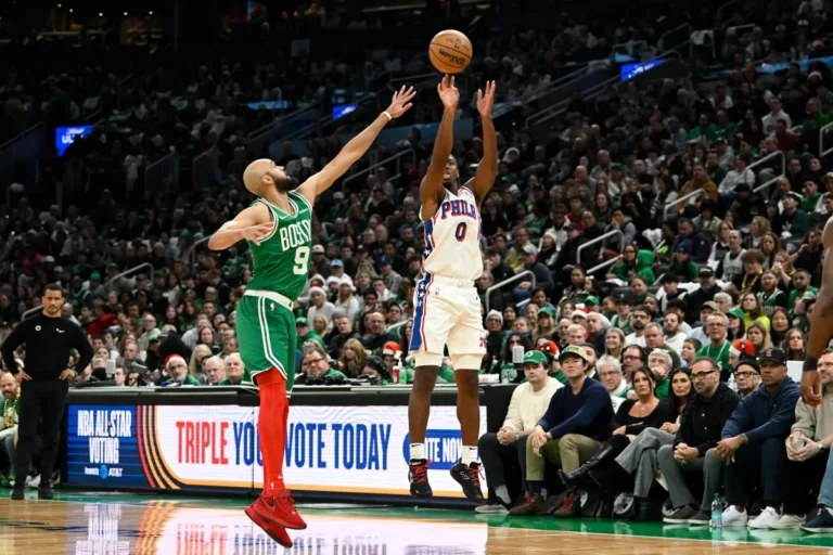 Sixers sorprende en victoria navideña sobre Boston