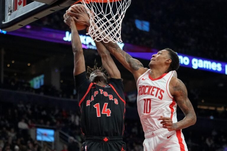 Rockets gana por primera vez en cinco años en Toronto