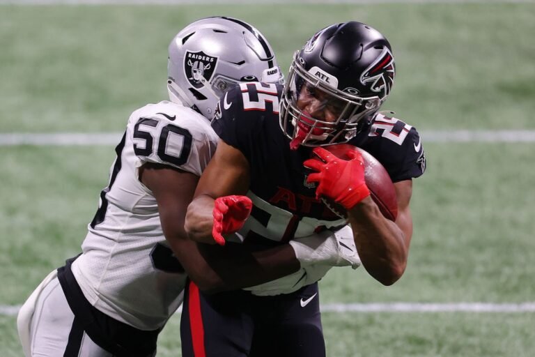 Atlanta se juega su futuro en los playoffs contra los Raiders