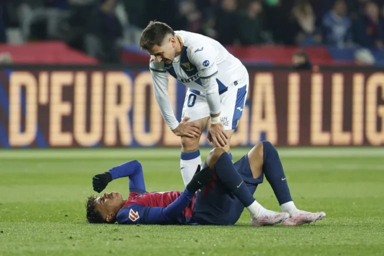 Lesión de Yamal deja al Barcelona sin su joven estrella por varias semanas