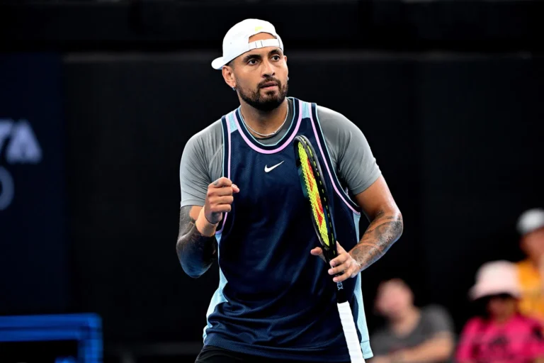 Kyrgios sucumbe ante Perricard en regreso a singles del griego