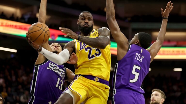 La noche en que LeBron James superó a Kareem y los Lakers ganaron a los Kings