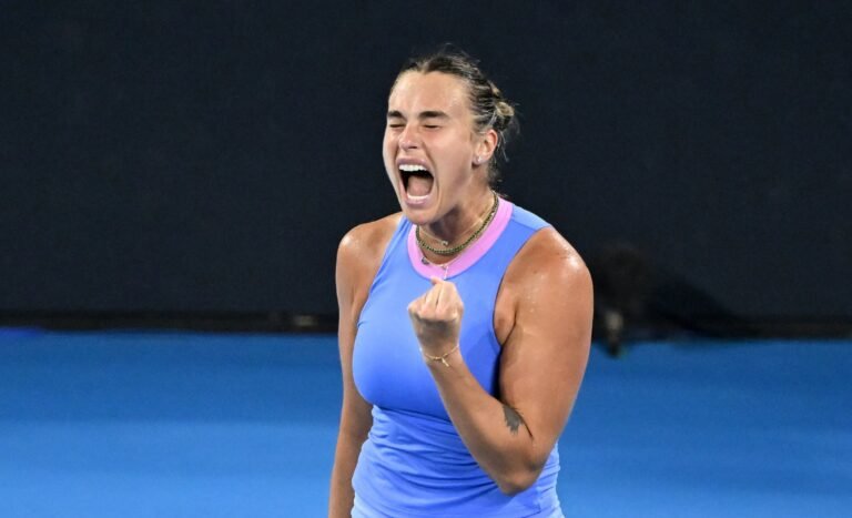 Sabalenka supera un duro desafío y sigue imparable en Brisbane