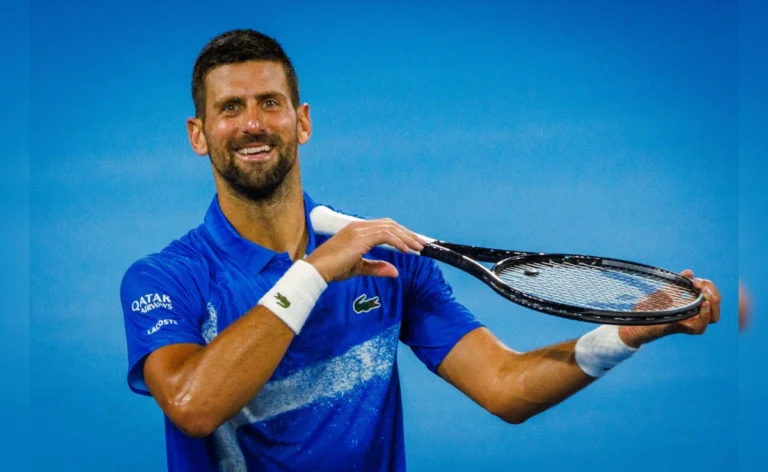 Djokovic vence en su debut en Melbourne y amplía su récord de victorias