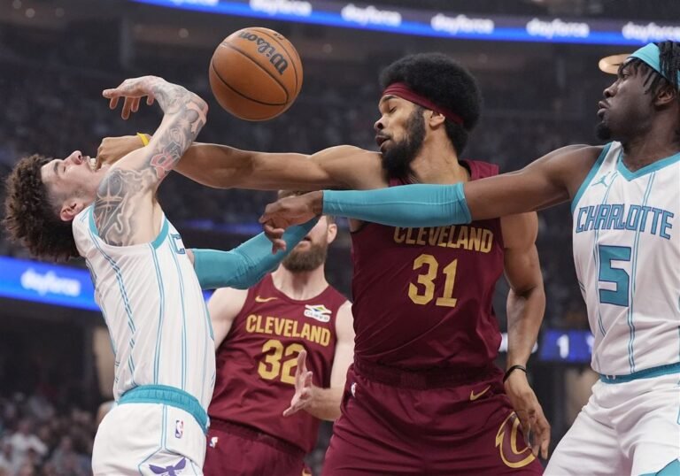 10 victorias consecutivas y lideran la NBA con récord histórico