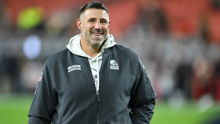 Patriots apuestan por la experiencia: Vrabel regresa a New England