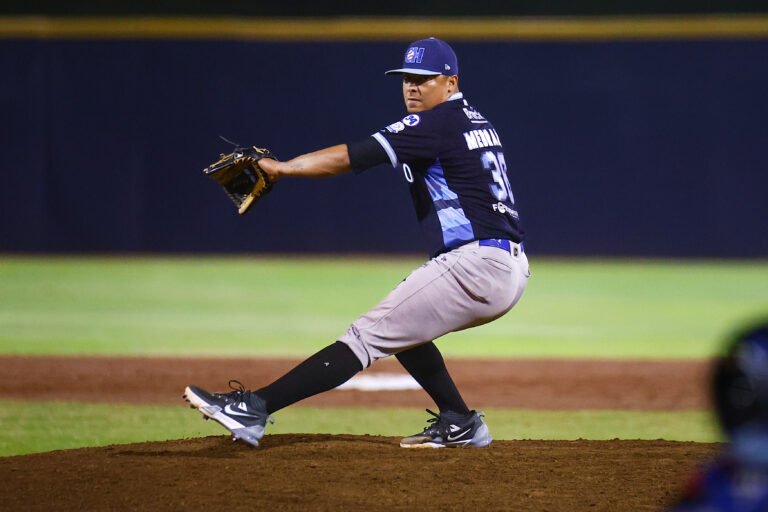 Charros blanquean a Mexicali y aseguran su lugar en semifinales