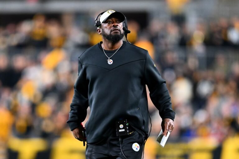 Pittsburgh rechaza intento de Bears de negociar con Mike Tomlin