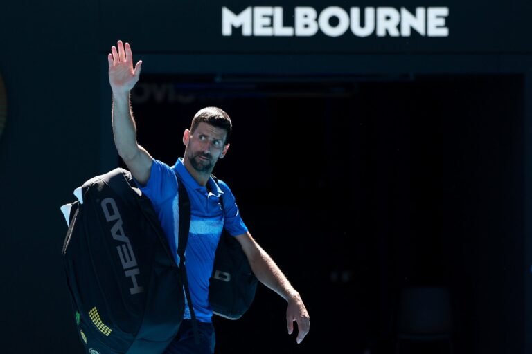 Djokovic regresará al Abierto de Australia el próximo año, afirma Craig Tiley
