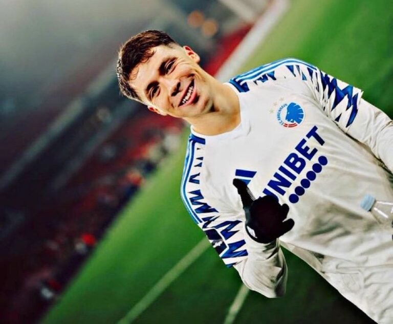 Huescas se convierte en héroe para el Copenhague con gol en tiempo extra