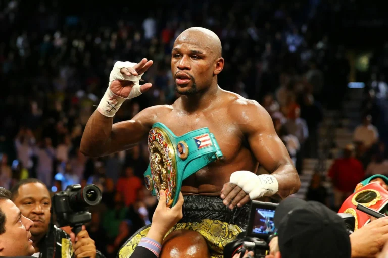 Mayweather busca entrar a la NFL con los Giants