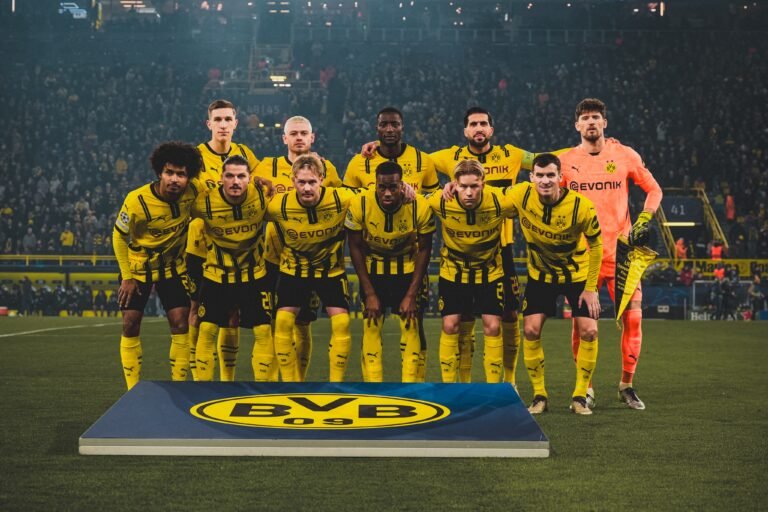 Dortmund espera rival tras sellar su pase a octavos