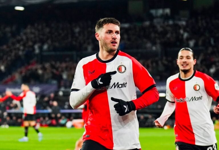 OFICIAL: Santi Giménez es nuevo jugador del Milan por 35M€