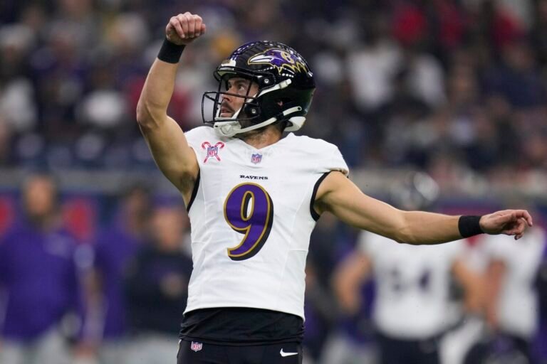 Justin Tucker enfrenta 16 acusaciones de conducta inapropiada