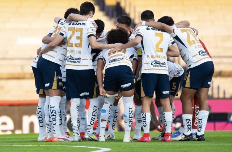 Pumas es multado por la FMF tras criticar el arbitraje