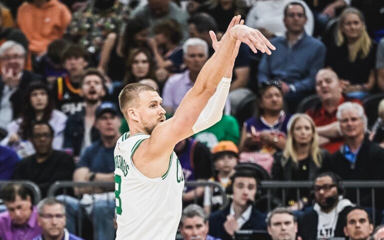 Celtics aplasta a Suns con 30 puntos de Porzingis