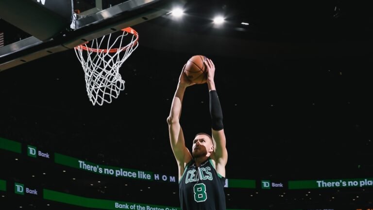Celtics cambian de dueño en la venta más cara de la historia del deporte