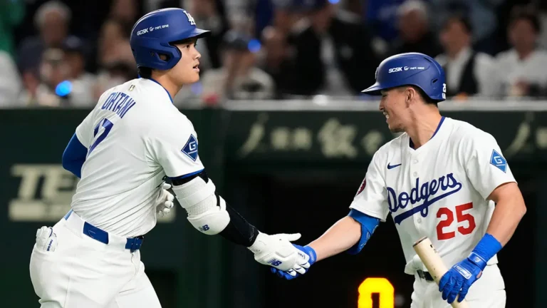 Ohtani conecta su primer jonrón y Dodgers triunfan en Tokio