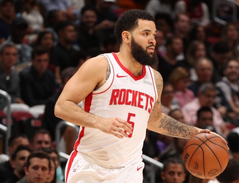Rockets derrotan al Heat y extienden la mejor racha de la NBA