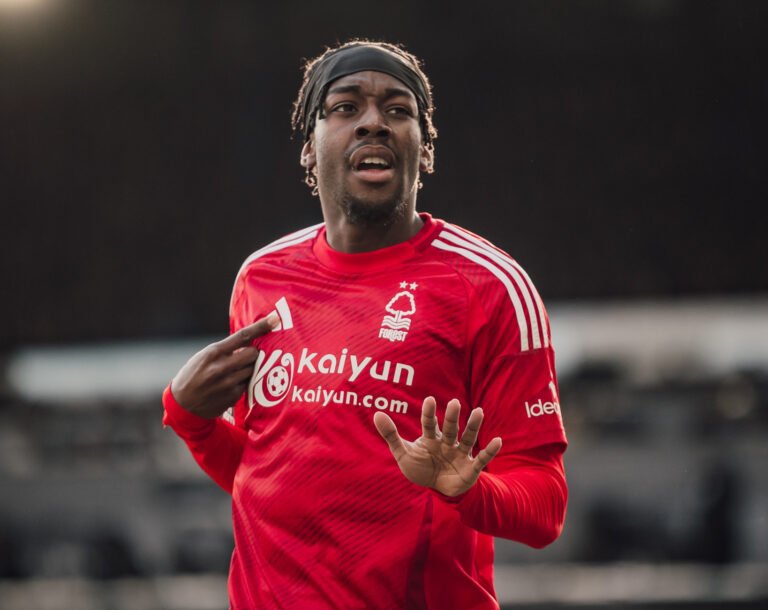 Forest sigue en el Top 4 y deja al Ipswich al borde del descenso