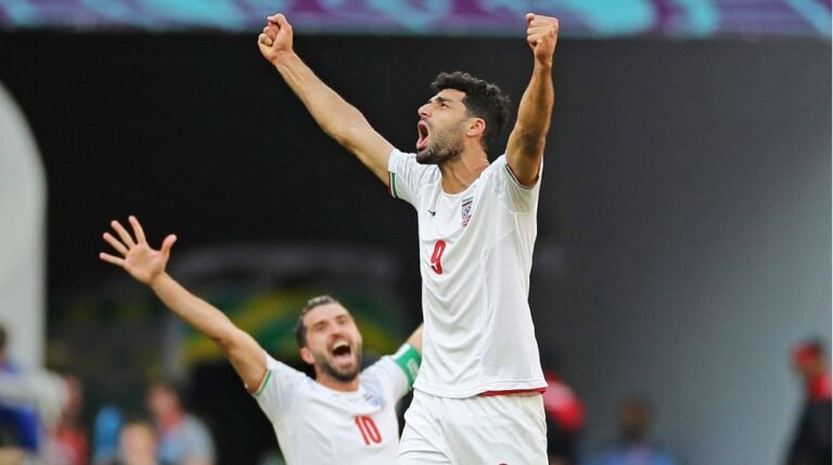 Irán clasifica al Mundial 2026 con doblete de Taremi