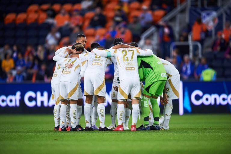 Pizarro debuta en casa, ¿podrá Querétaro sorprender a Tigres?