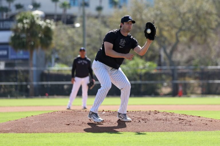 Cole se someterá a cirugía Tommy John y se perderá todo el 2025