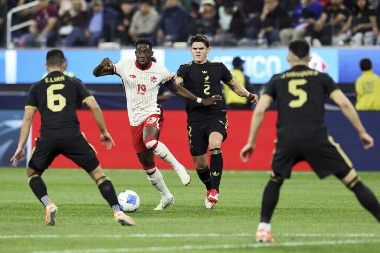 Bayern pierde a Alphonso Davies por toda la temporada