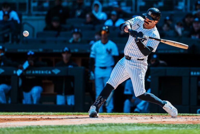 Yankees debutan con victoria sobre Brewers