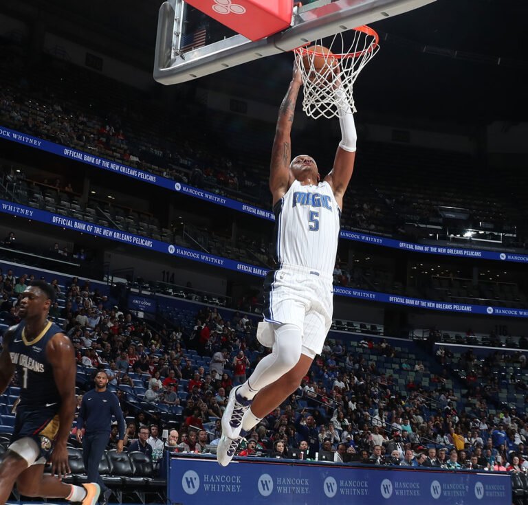 Magic domina a los Pelicans con exhibición de Banchero y Wagner