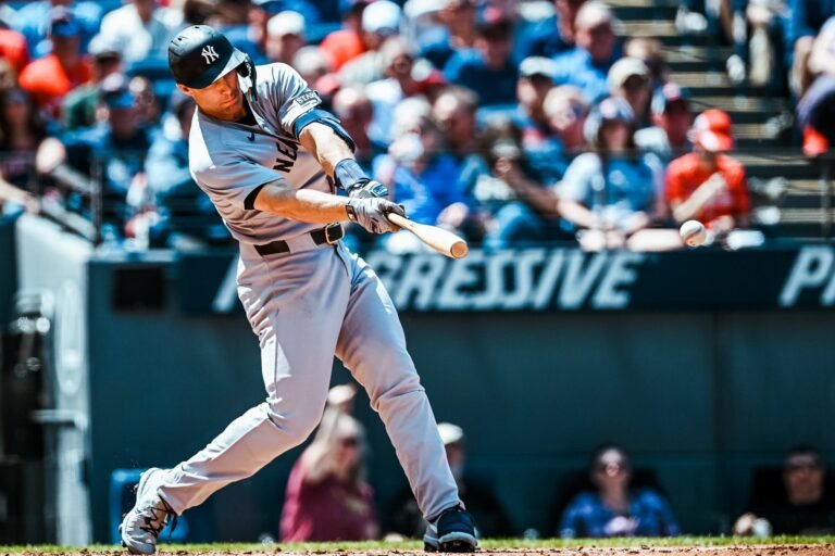 Yankees vencen a Guardians y evitan barrida con gran juego de Rodón