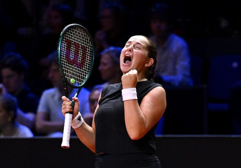 Ostapenko sorprende y se corona campeona ante Sabalenka