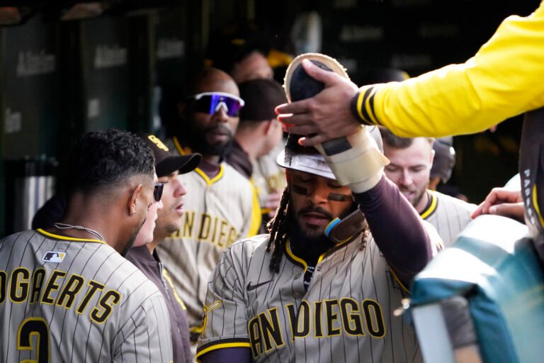 Arraez conecta cuatro hits y Padres vencen a Cubs