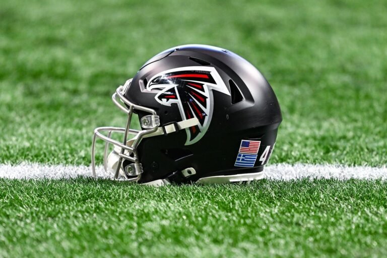 NFL multa a Falcons por broma telefónica a Shedeur Sanders