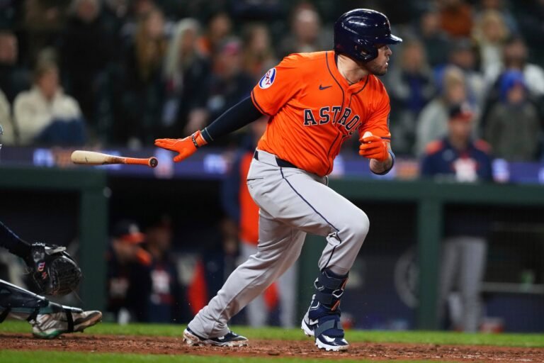 Caratini da el triunfo a Astros en la entrada 12 ante Mariners