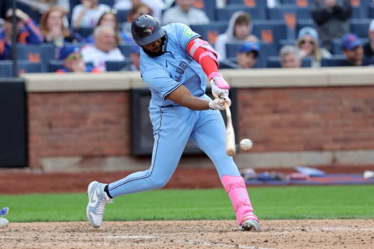 Guerrero Jr. firma contrato de 500 millones con Blue Jays