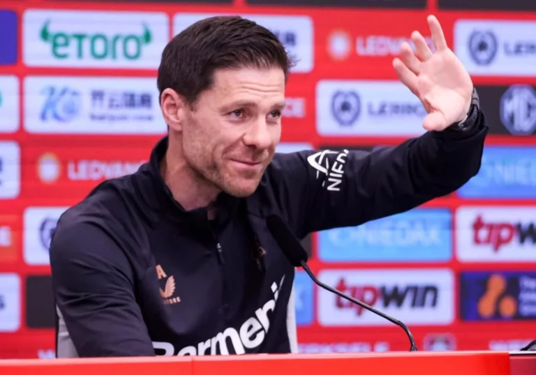 Xabi Alonso anuncia su salida del Leverkusen