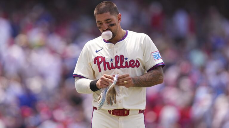 Nick Castellanos es excluido del juego tras comentario inapropiado al manager Rob Thomson