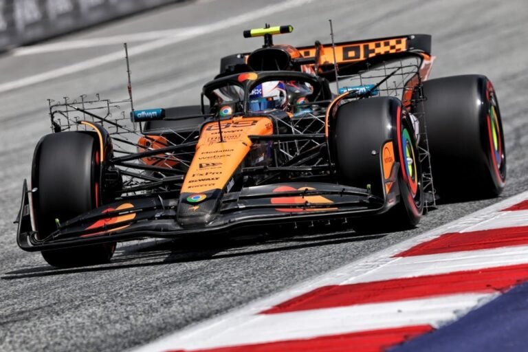 McLaren arrasa en FP2: Norris lidera con contundencia