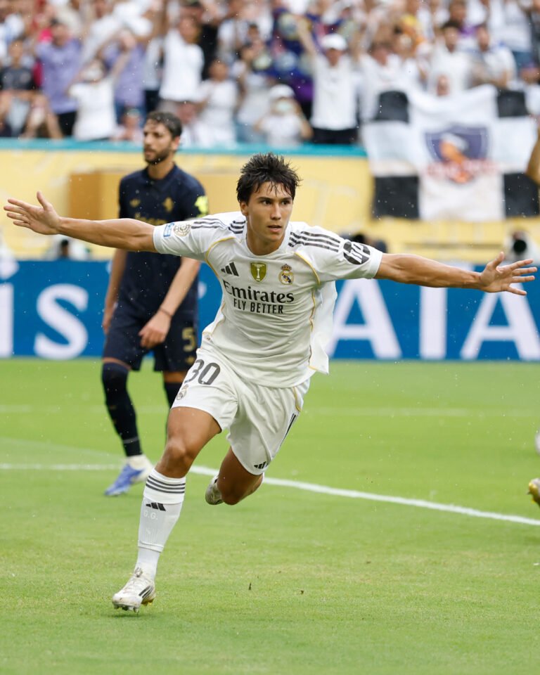 Real Madrid avanza a cuartos del Mundial de Clubes