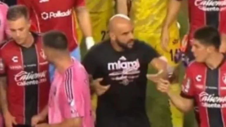 Guardaespaldas de Messi genera polémica tras agredir a jugadores del Atlas