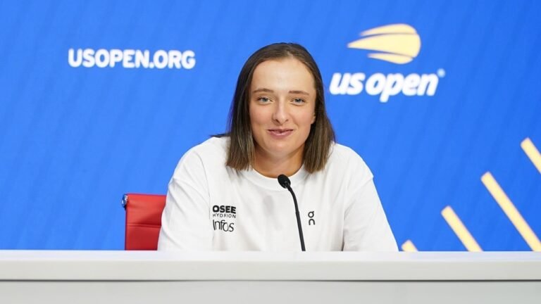 Iga Świątek encara preguntas incómodas en conferencia del US Open