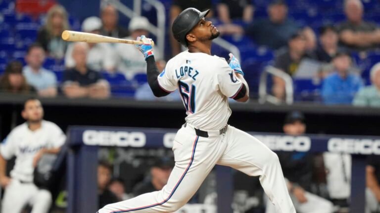 Comentarios del manager de los Marlins sobre jugadores latinos causan indignación