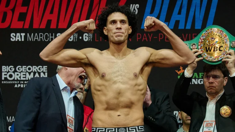 David Benavidez revela acercamiento para pelear con Canelo Álvarez en 2026