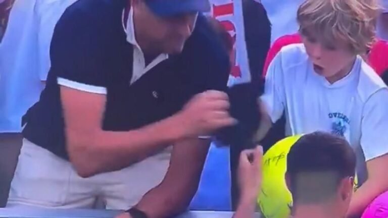 Empresario polaco desata indignación al arrebatarle gorra a un niño en el US Open
