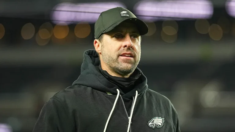 Vandalizan la casa del coordinador ofensivo de los Eagles tras derrota ante Chicago