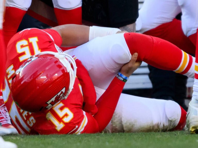 Patrick Mahomes rompe el silencio tras su cirugía y marca ambicioso objetivo de regreso