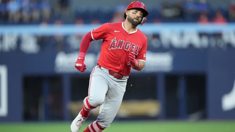 Kevin Pillar arremete contra la directiva de los Los Angeles Angels y pide la venta del equipo